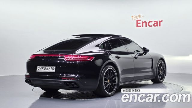 Porsche Panamera 3.0 AWD - фото 1