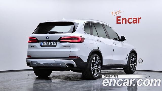 BMW X5 G05 xDrive 40i xLine - фото 1
