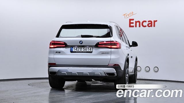 BMW X5 G05 xDrive 40i xLine - фото 3
