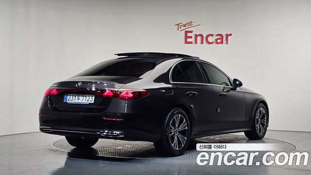 Mercedes-Benz E-Class W214 E200 Avantgarde - фото 1