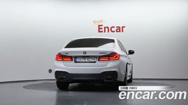BMW 5-Series G30 520d xDrive M Sport Package Plus - фото 3