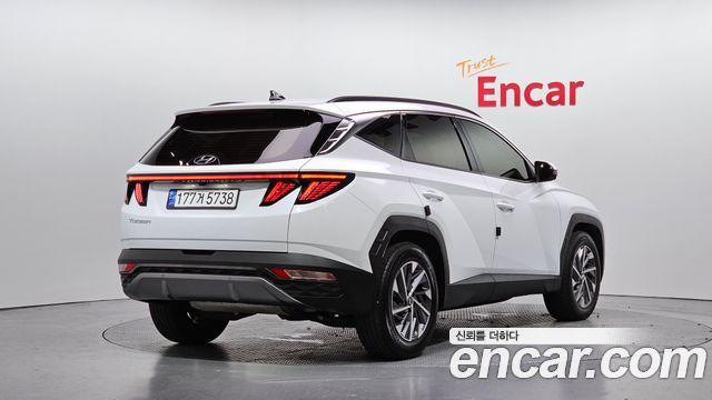 Hyundai Tucson NX4, гибрид Inspiration 2WD - фото 0