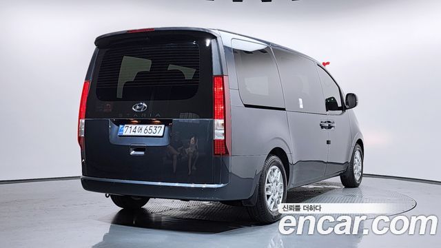 Hyundai Staria L3.5 Tourer 11-Seater Modern - фото 1