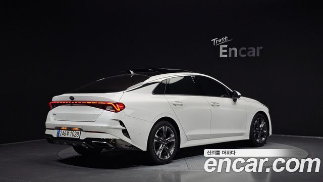 Kia K5 3-го поколения 2.0 Signature - фото 1