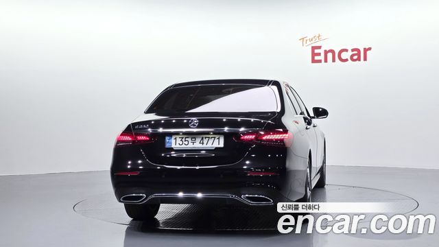 Mercedes-Benz E-Class W213 E250 AMG Line - фото 3
