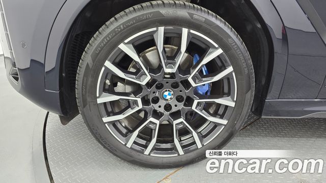 BMW X6 G06 xDrive40i M Sport - фото 4