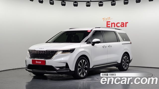 Kia Carnival 4-го поколения 9-Seater Signature - фото 0