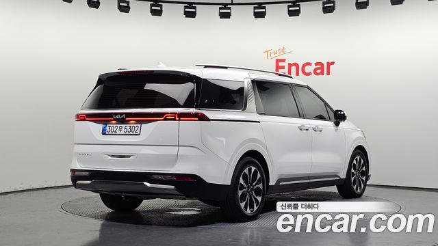 Kia Carnival 4-го поколения 9-Seater Signature - фото 1