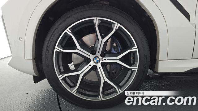 BMW X6 G06 xDrive40i M Sport - фото 4