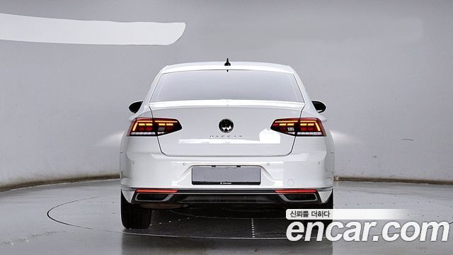 Volkswagen Passat B8 2.0 TDI Premium - фото 3