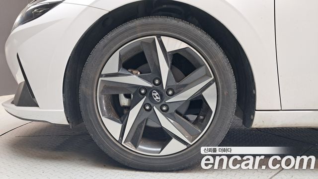 Hyundai Avante CN7 1.6 Inspiration - фото 3
