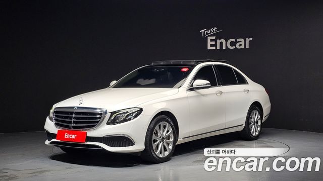 Mercedes-Benz E-Class W213 E300 4MATIC Exclusive - фото 0