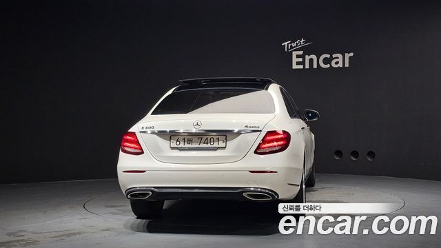 Mercedes-Benz E-Class W213 E300 4MATIC Exclusive - фото 3