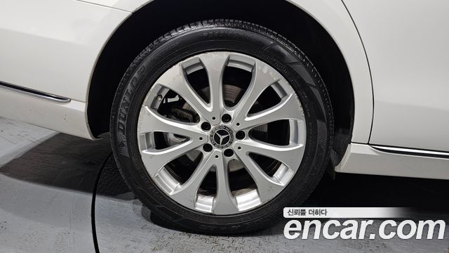 Mercedes-Benz E-Class W213 E300 4MATIC Exclusive - фото 4