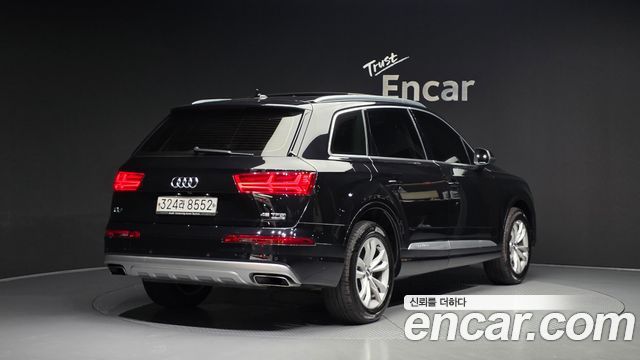 Audi Q7 45 TFSI Quattro - фото 1