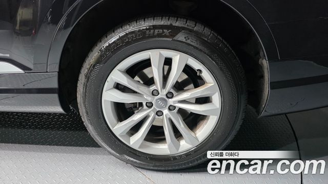 Audi Q7 45 TFSI Quattro - фото 4