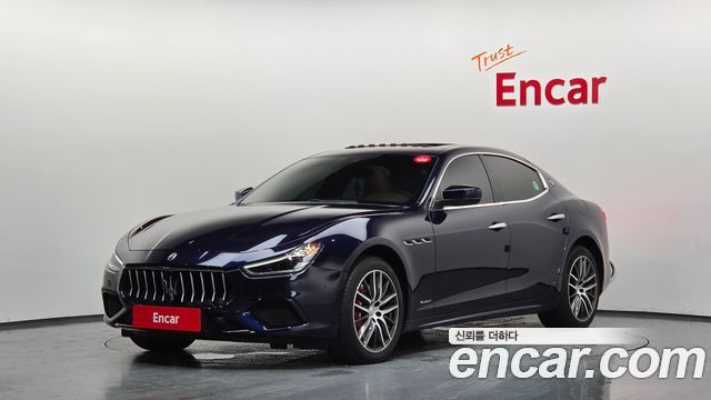 Maserati Ghibli 3.0 Diesel GranSport 3rd - фото 0