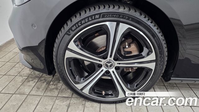 Mercedes-Benz C-Class W206 C300 4MATIC Avantgarde - фото 4