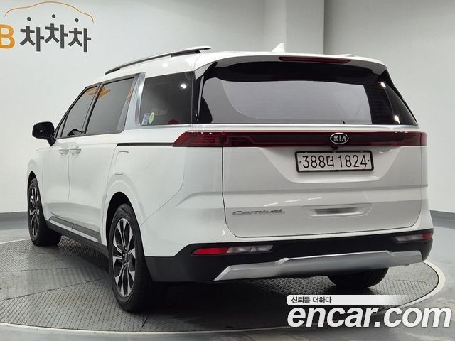 Kia Carnival 4-го поколения 9-Seater Noblesse - фото 1