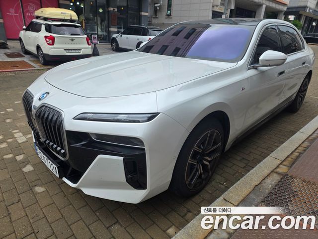 BMW 7-Series G70 740i xDrive M Sport - фото 4