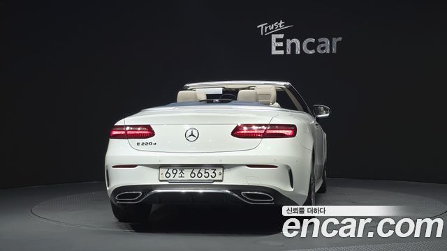 Mercedes-Benz E-Class W213 E220d Cabriolet - фото 3