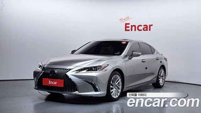 Lexus ES 7-го поколения Luxury Plus - фото 0