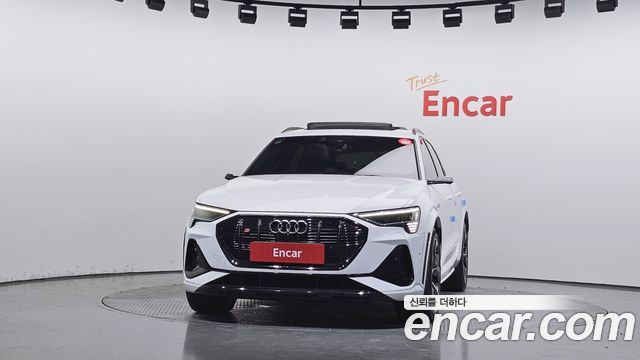 Audi e-tron S - фото 2