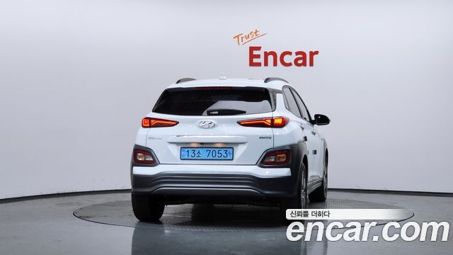 Hyundai Kona Premium - фото 3