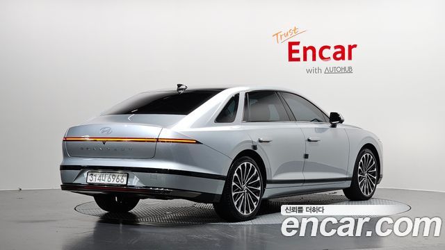 Hyundai Grandeur GN7, гибрид Calligraphy - фото 1