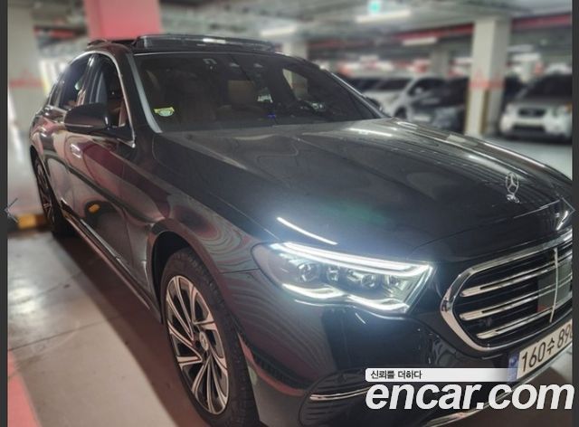 Mercedes-Benz E-Class W214 E300 4MATIC Exclusive - фото 0