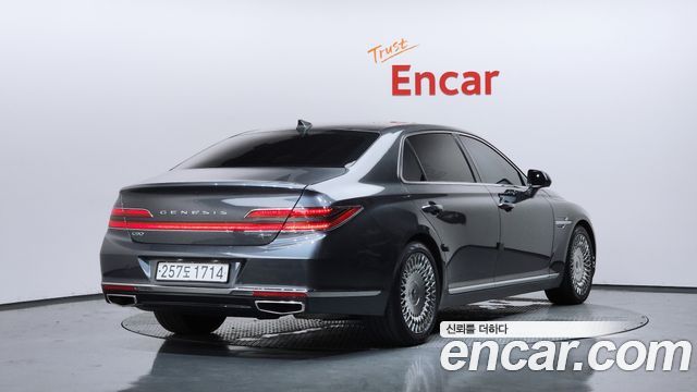 Genesis G90 5.0 AWD Prestige - фото 1