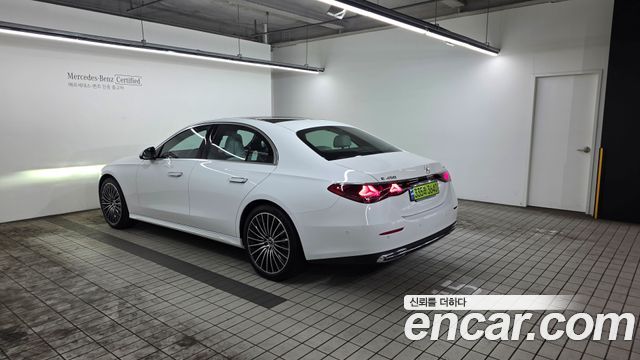Mercedes-Benz E-Class W214 E450 4MATIC Exclusive - фото 1