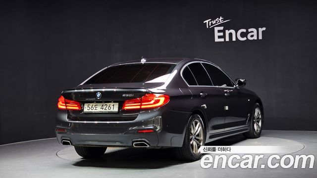 BMW 5-Series G30 530i M Sport Package Plus - фото 1
