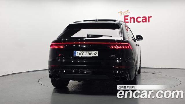 Audi Q8 55 TFSI Quattro Premium - фото 3
