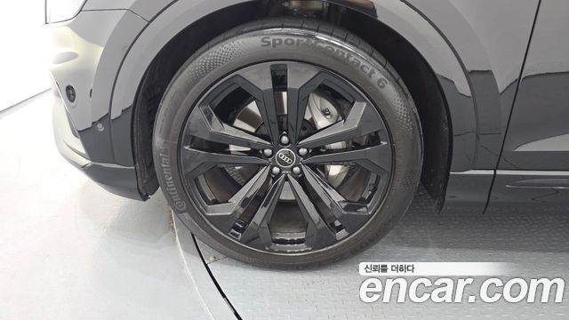 Audi Q8 55 TFSI Quattro Premium - фото 4