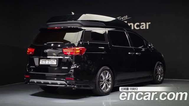 Kia Carnival Новый 9-Seater Hi-Limousine Noblesse Special - фото 1