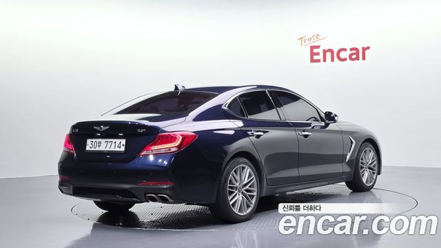 Genesis G70 2.0T Elite - фото 1