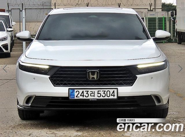 Honda Accord 11-го поколения 2.0 Hybrid Touring - фото 0
