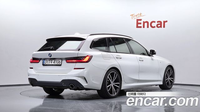 BMW 3-Series G20 320i Touring M Sports - фото 0