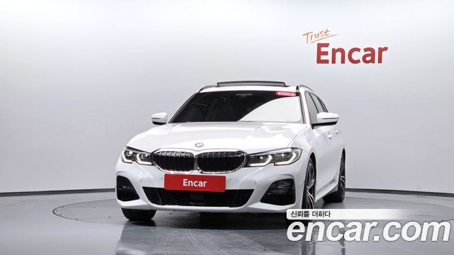 BMW 3-Series G20 320i Touring M Sports - фото 1