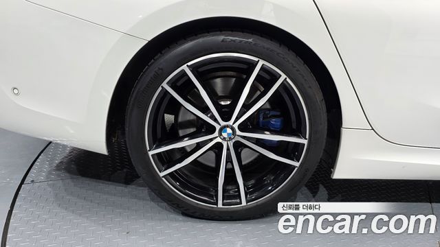 BMW 3-Series G20 320i Touring M Sports - фото 3