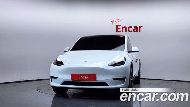 Tesla Model Y RWD - фото 2
