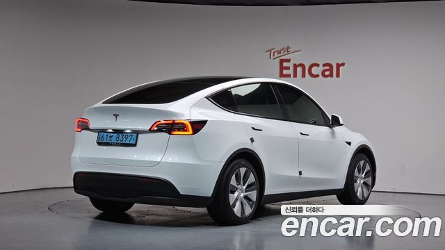 Tesla Model Y RWD - фото 0