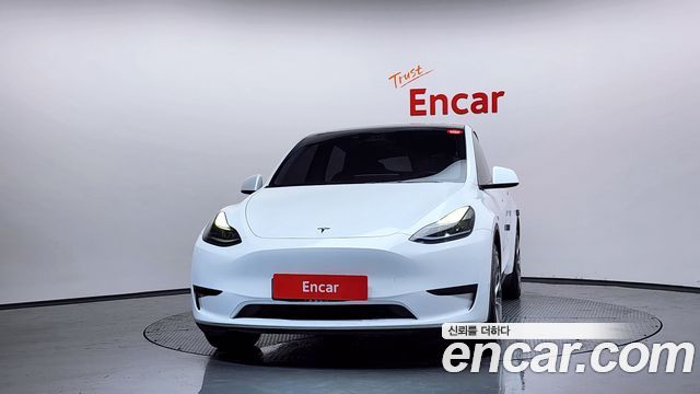Tesla Model Y RWD - фото 2
