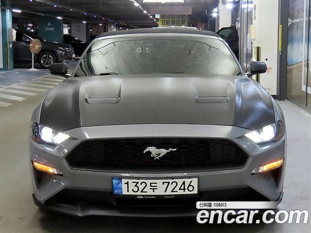 Ford Mustang Convertible - фото 2
