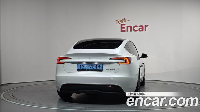 Tesla Model 3 Long Range AWD - фото 3