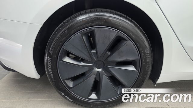 Tesla Model 3 Long Range AWD - фото 4