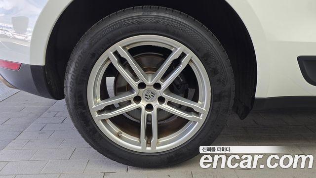 Porsche Macan 2.0 95B - фото 4