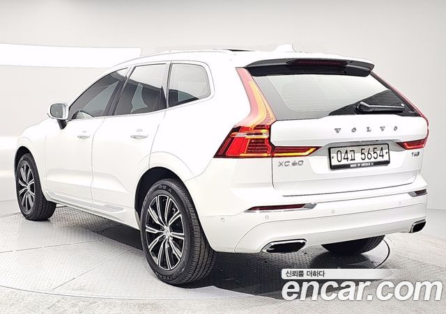 Volvo XC60 2-го поколения T6 Inscription - фото 1
