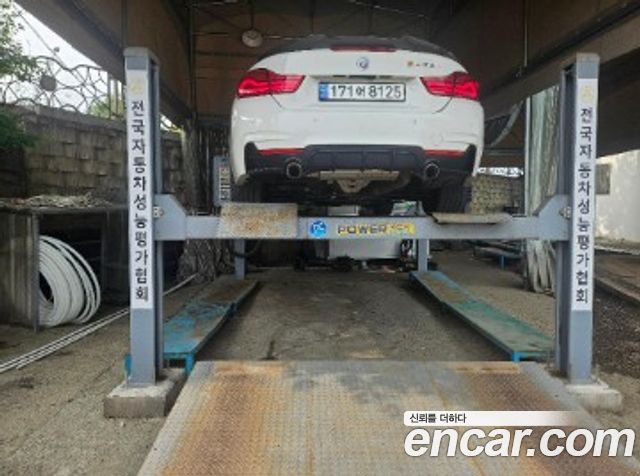 BMW 4-Series F32 430i M Sport Convertible - фото 1